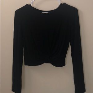 Long sleeve black crop top
